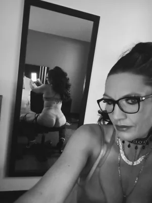 Miss V – Denver – verified